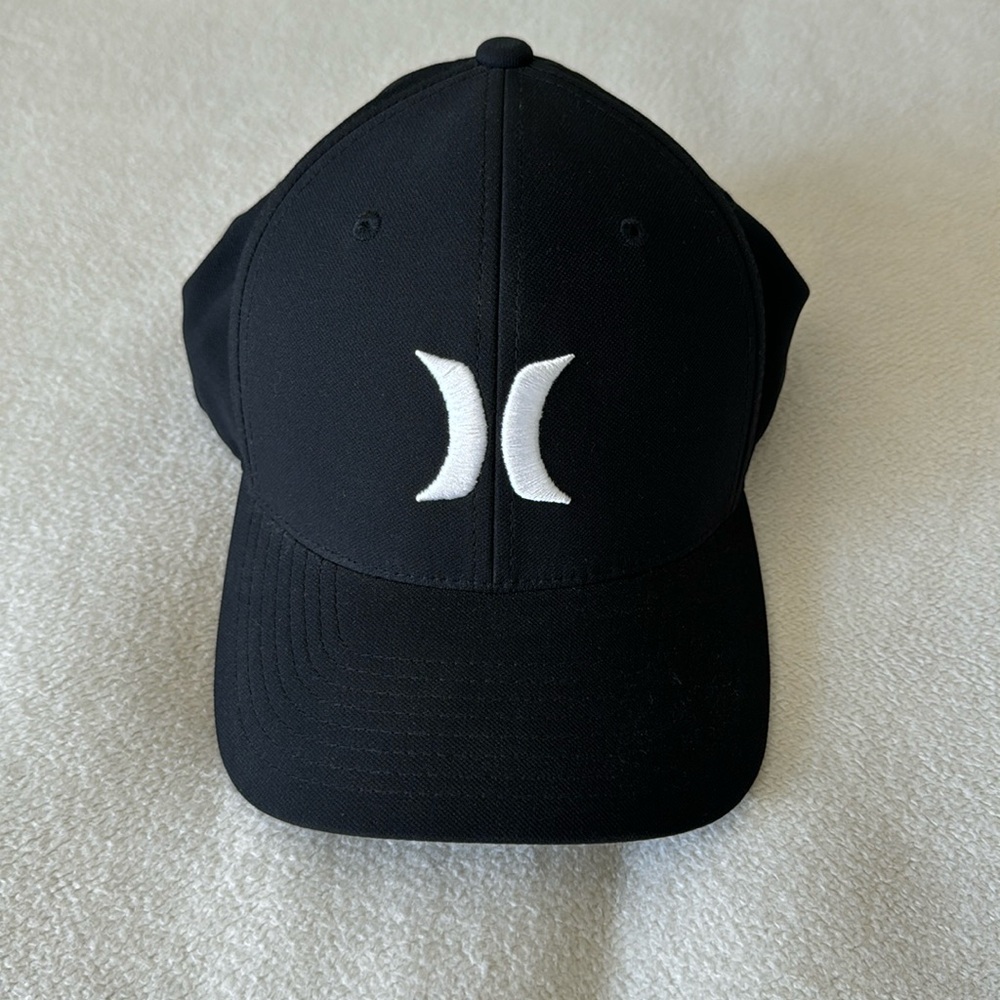 Hurley Black FlexFit H2O-DRI Sz L/XL